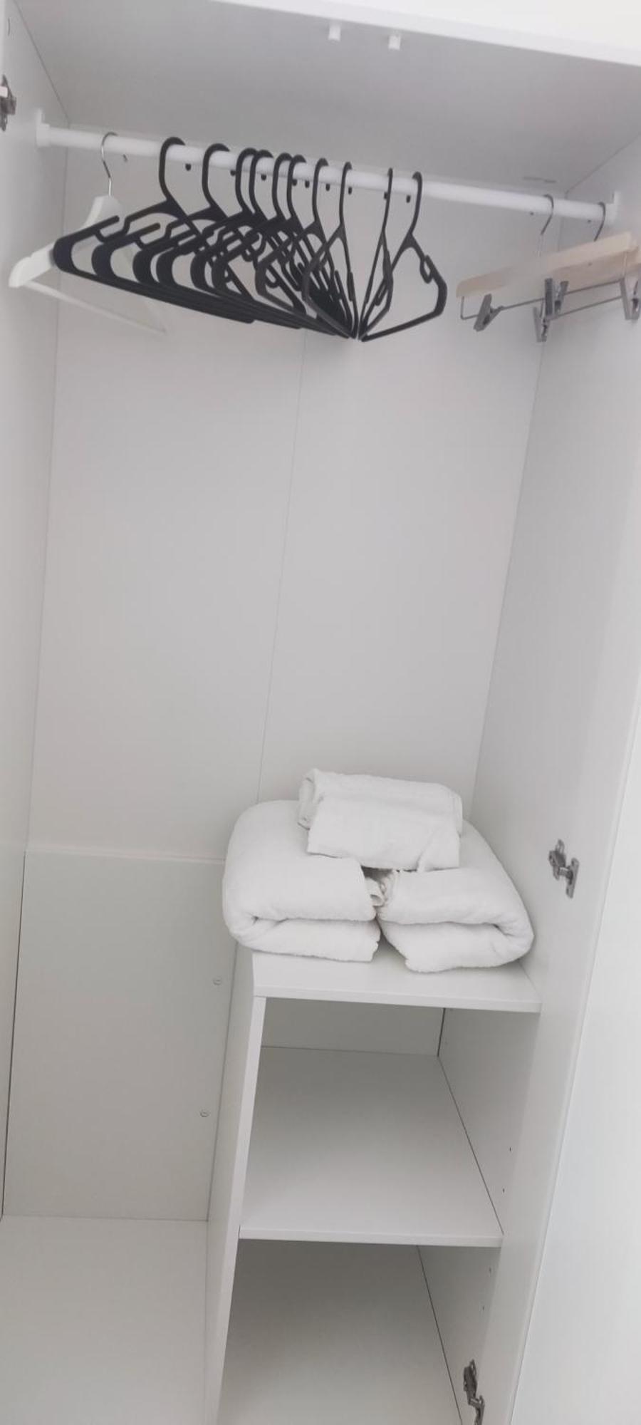Chambre R0 Avec Salle De Bain Partagee Pres De L'Hopital De La Citadelle A Liegi Esterno foto